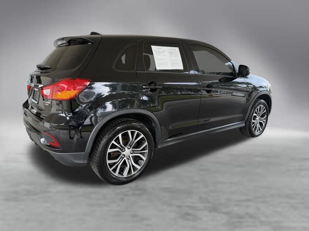 Used 2019 Black Mitsubishi 2.0 SP image 3