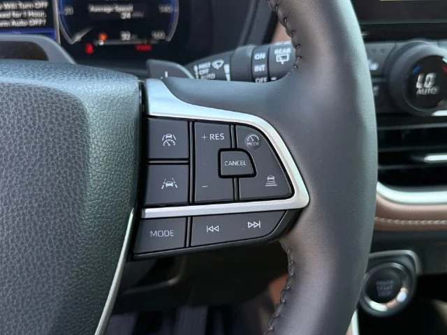 Certified Used 2025 WIND CHILL PEARL Toyota Platinum image 18