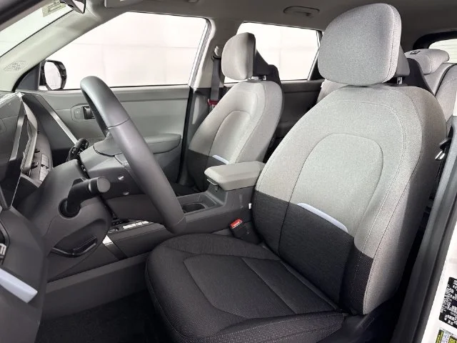 New 2027 White Kia S image 11
