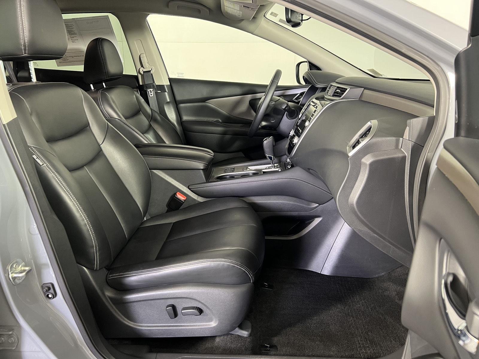 Used 2022 Boulder Gray Pearl Nissan SV image 27