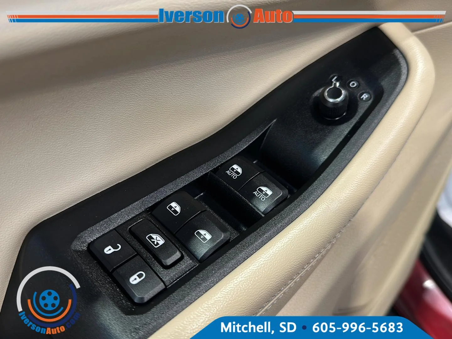 Used 2025 Velvet Red Pearlcoat Jeep Limited image 14