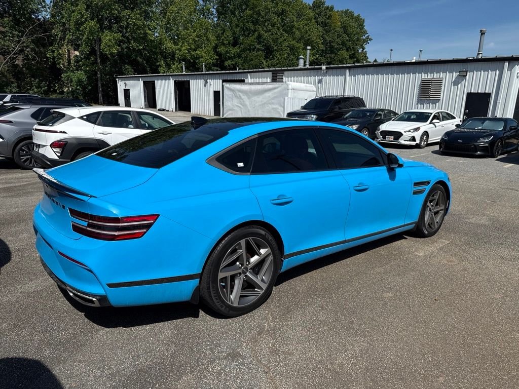 Used 2023 White Genesis 3.5T image 4