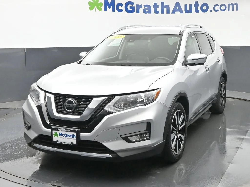 Used 2019 Silver Nissan SL image 19