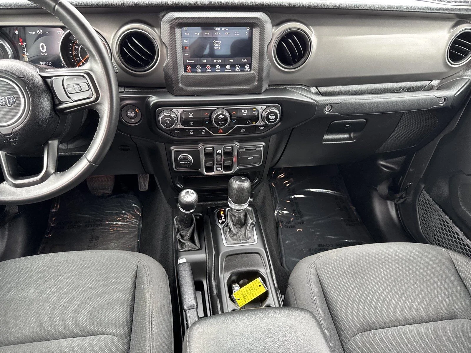 Used 2021 Granite Crystal Metallic Clearcoat Jeep Sport S image 15