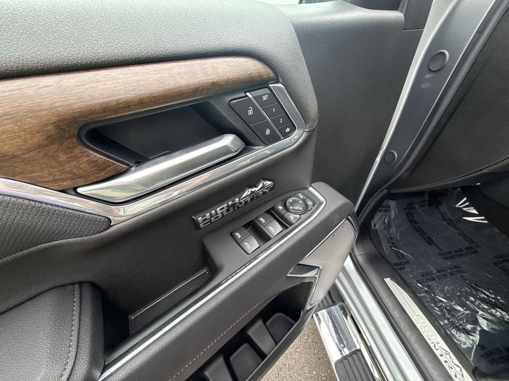 Used 2025 Gray Chevrolet High Country image 13