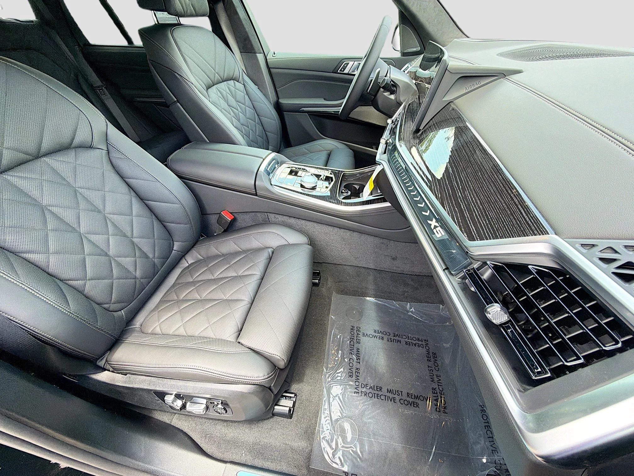 New 2026 Black Sapphire Metallic BMW xDrive40i image 15