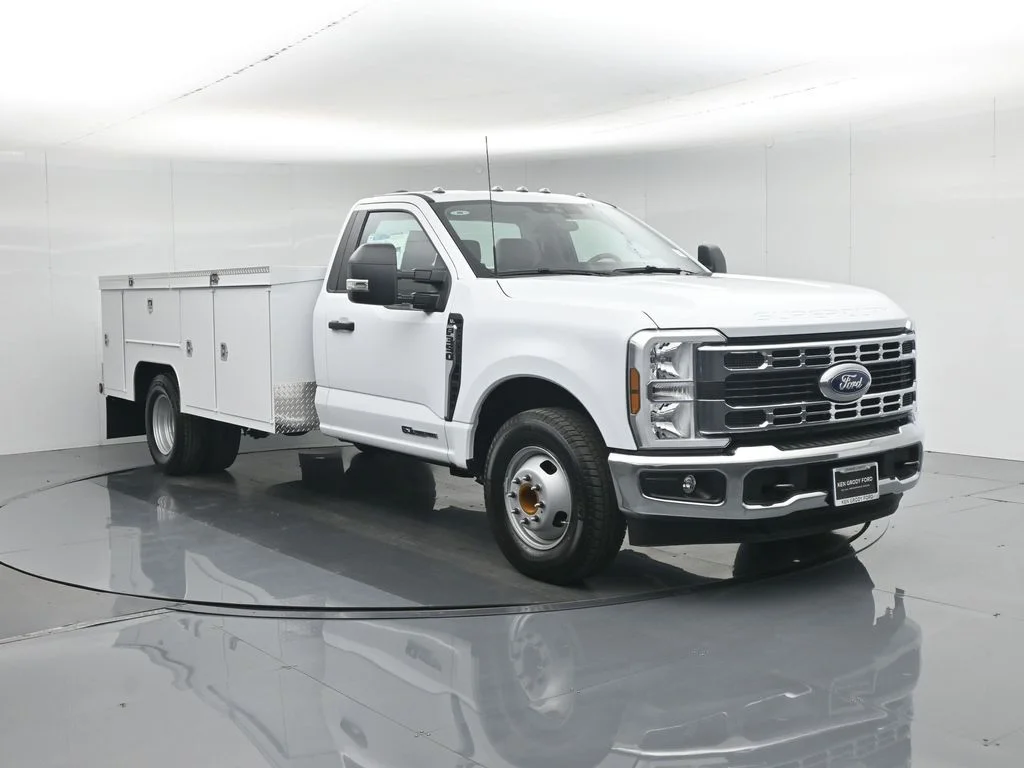 2026 Ford F-350 XL Regular Cab 169-In DRW's photo