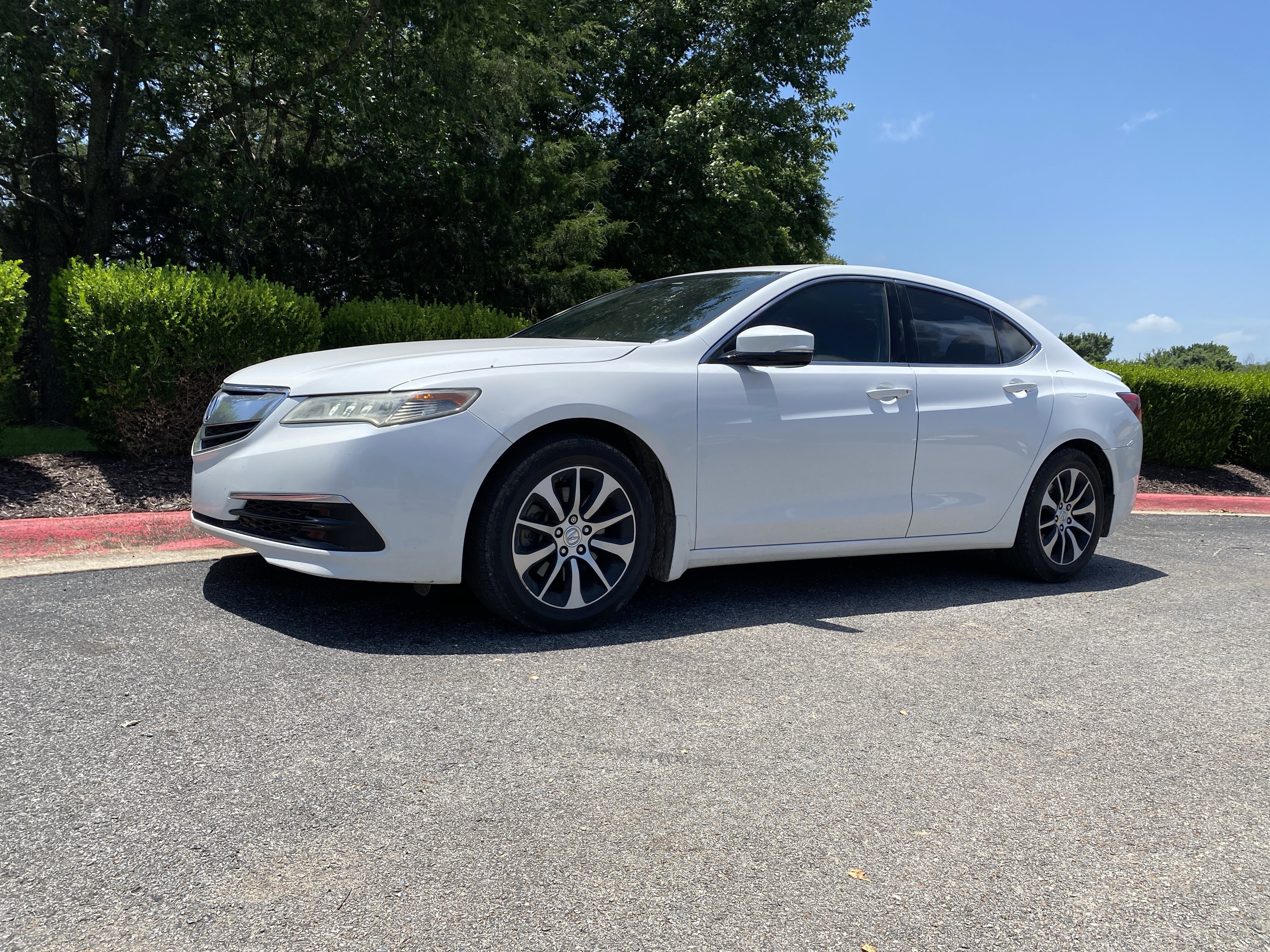 Used 2015 White Acura Base image 10