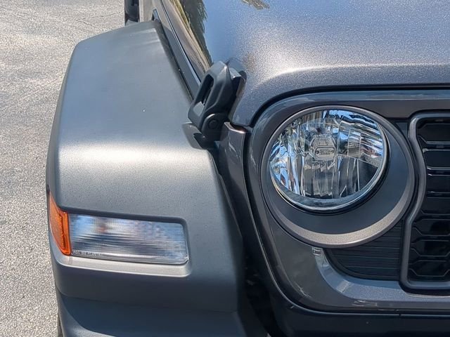 Used 2024 Gray Jeep Sport S image 10