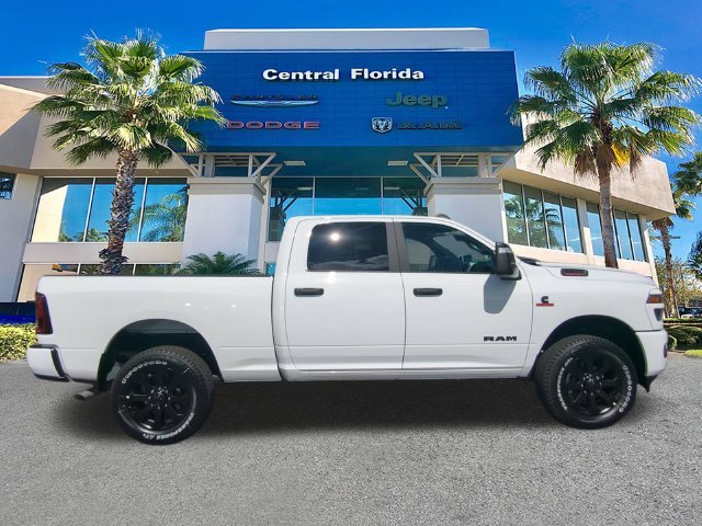 New 2027 Bright White Clear-Coat Exterior Paint RAM Big Horn image 4