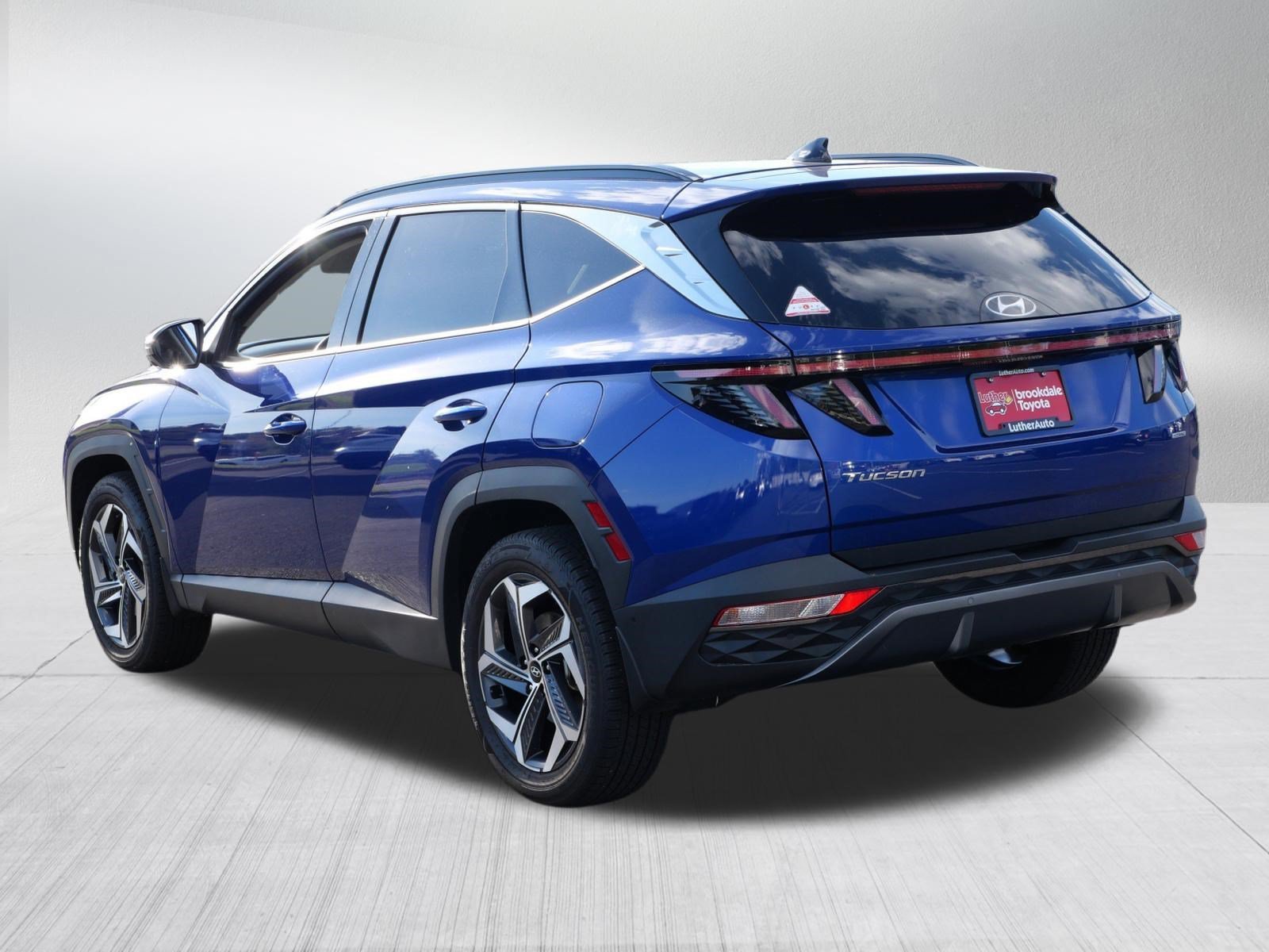 Used 2023 Intense Blue Hyundai Limited image 5