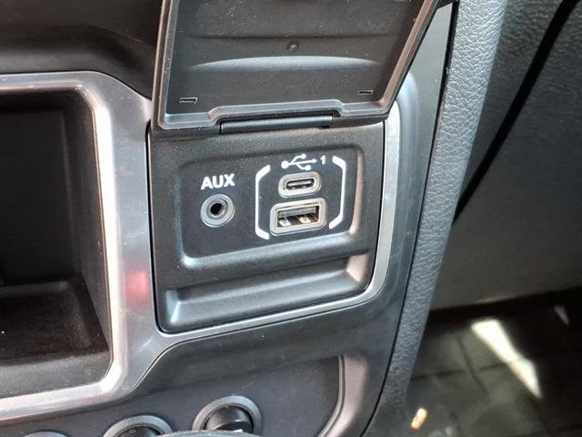 Used 2018 GRAY Jeep Sport image 11