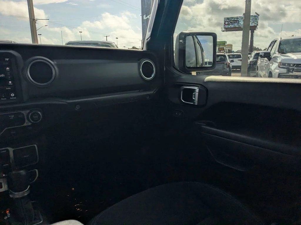Used 2023 Green Jeep Rubicon 4xe image 13
