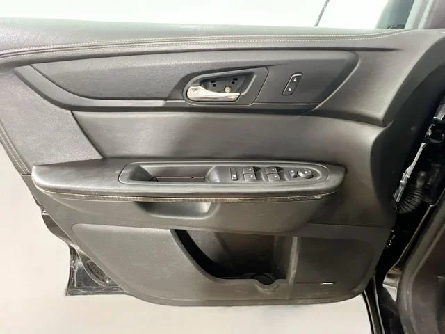 Used 2016 Black GMC SLT-1 image 32