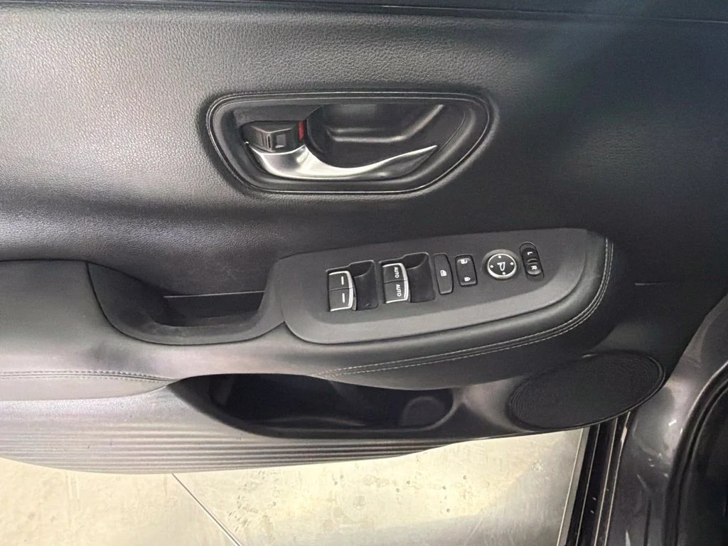 Used 2023 Gray Honda EX-L image 14