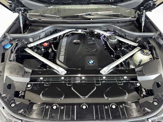 Certified Used 2026 Black Sapphire Metallic BMW sDrive40i image 35