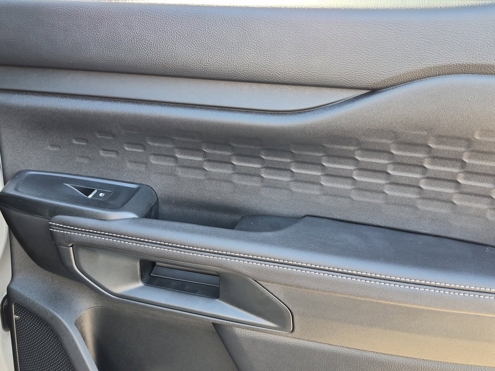 New 2026 Avalanche Ford XLT image 11