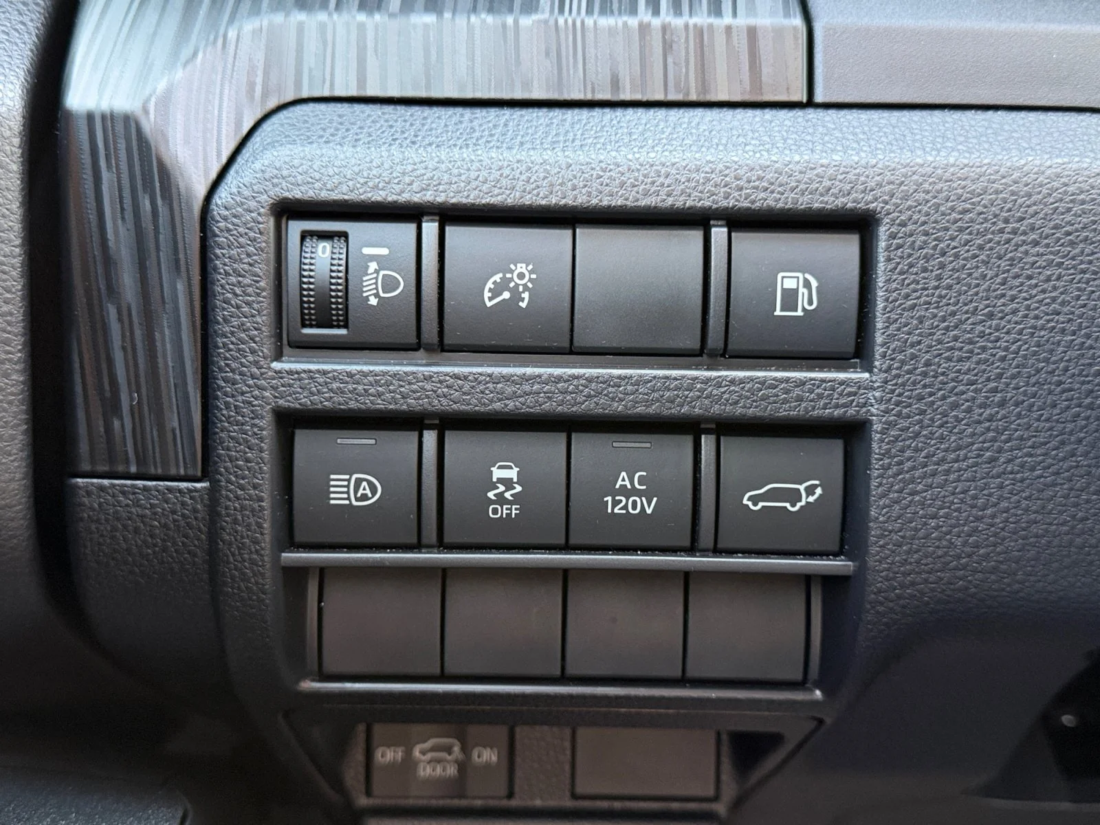 Certified Used 2026 Wind Chill Pearl Toyota Platinum image 22