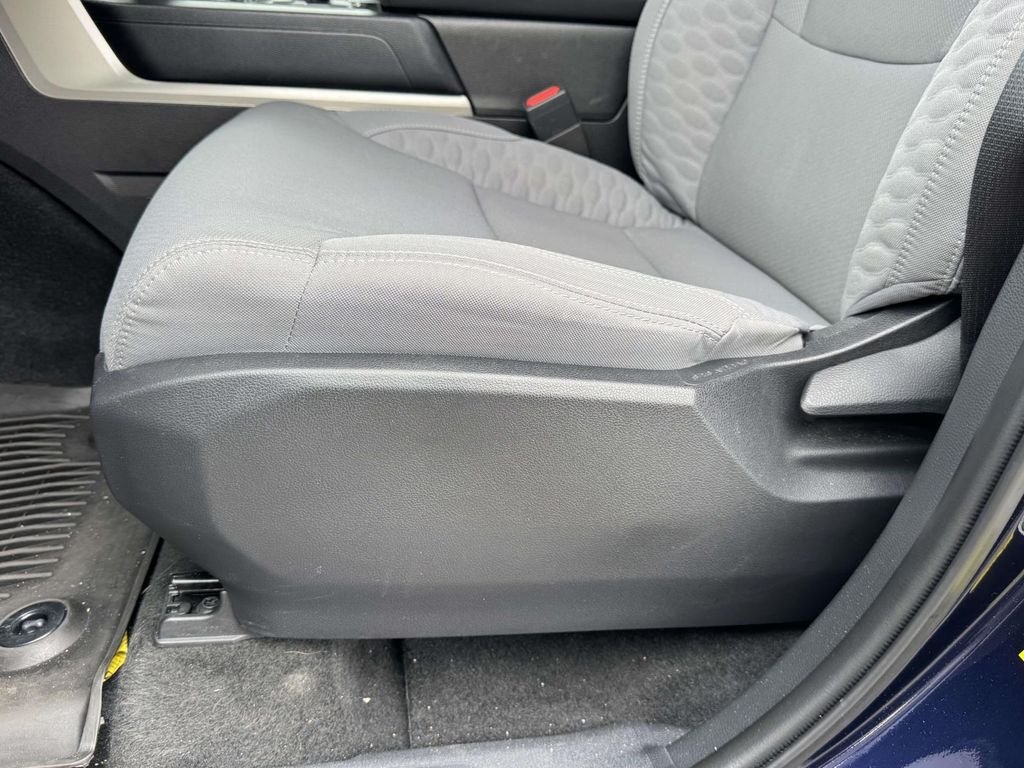 Used 2024  Toyota SR5 image 19