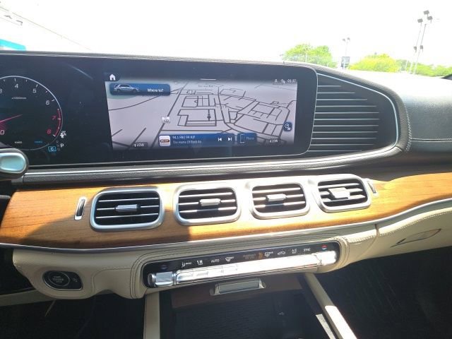 Used 2024 Gray Mercedes-Benz GLE 580 image 21