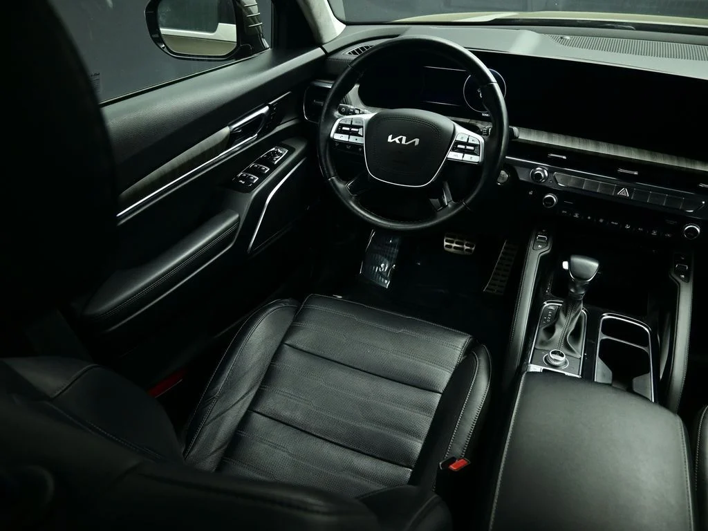 Used 2023 Green Kia SX-Prestige image 55