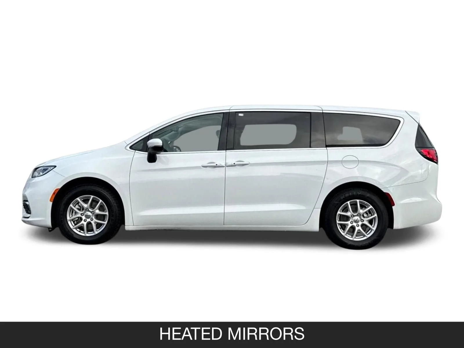 Used 2023 Bright White Clearcoat Chrysler Touring L image 10