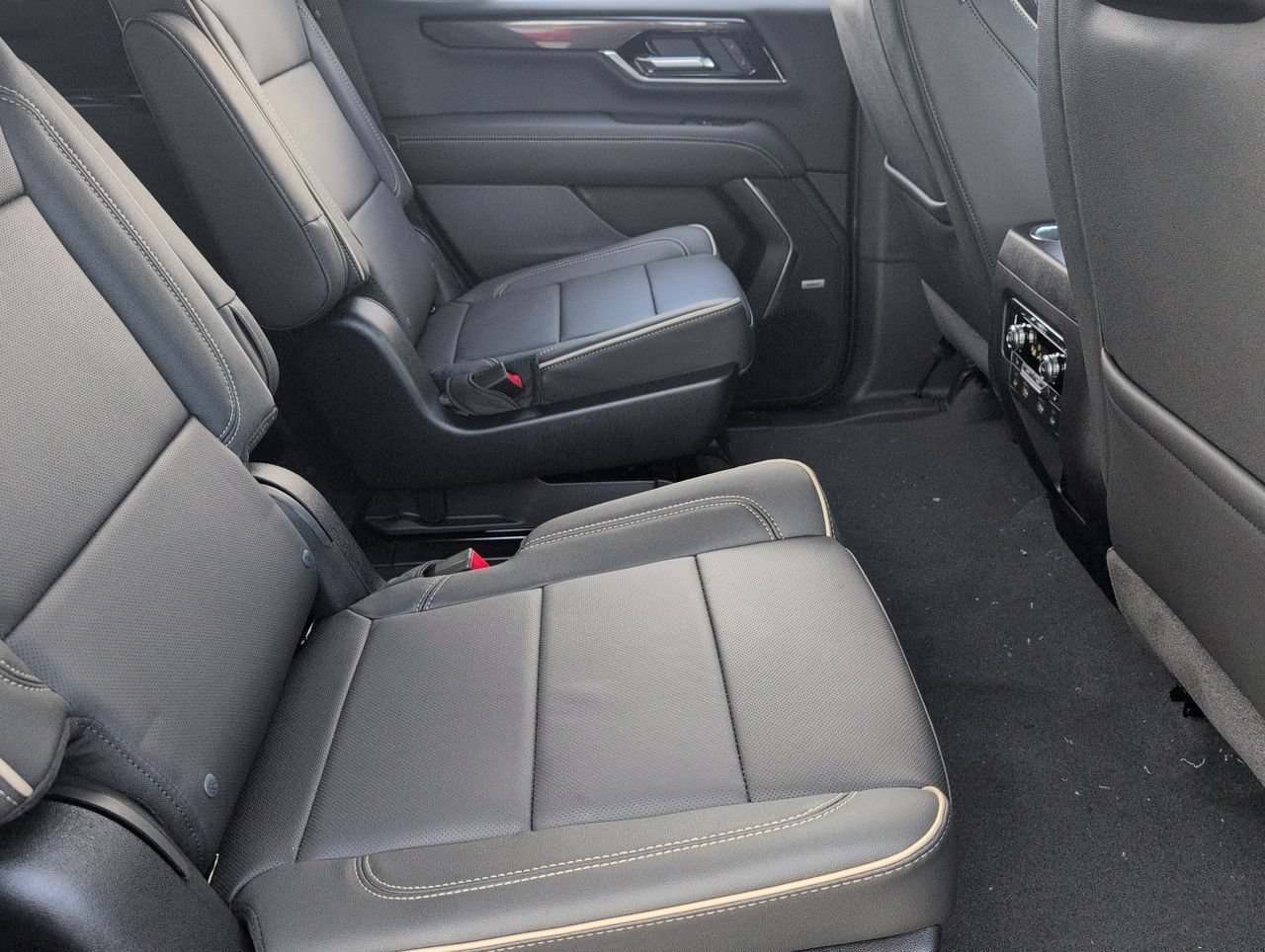 2026 GMC Yukon Elevation - Photo 26