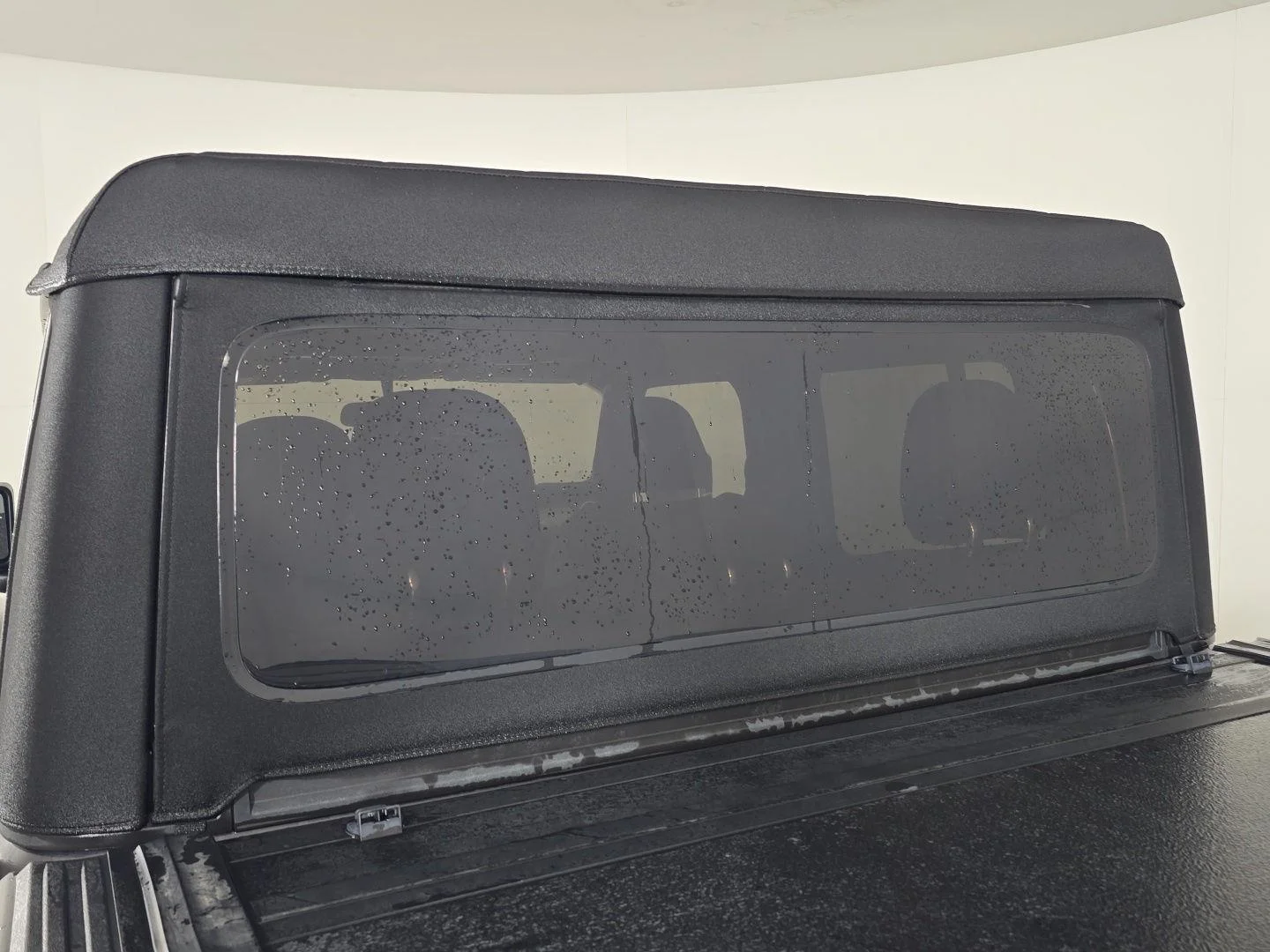 Used 2021 GRAY Jeep Overland image 23