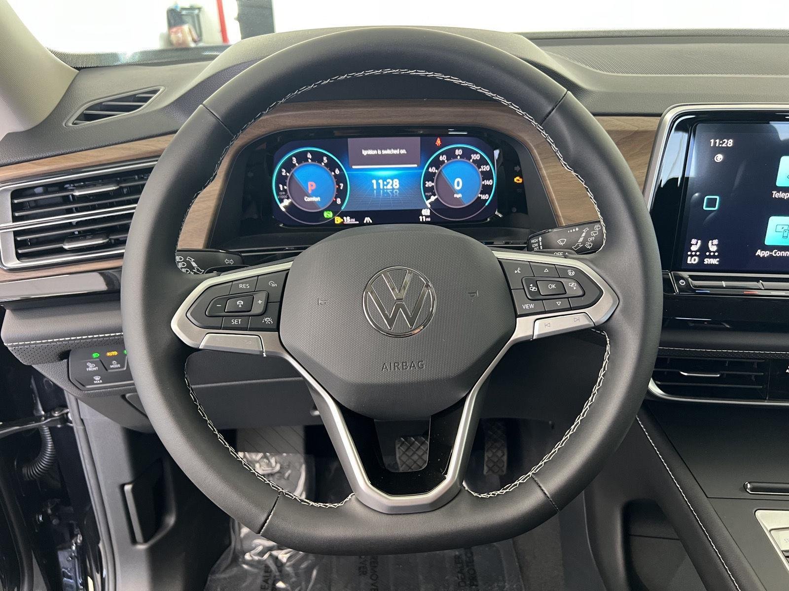 New 2026 Deep Black Pearl Volkswagen 2.0T SE image 15