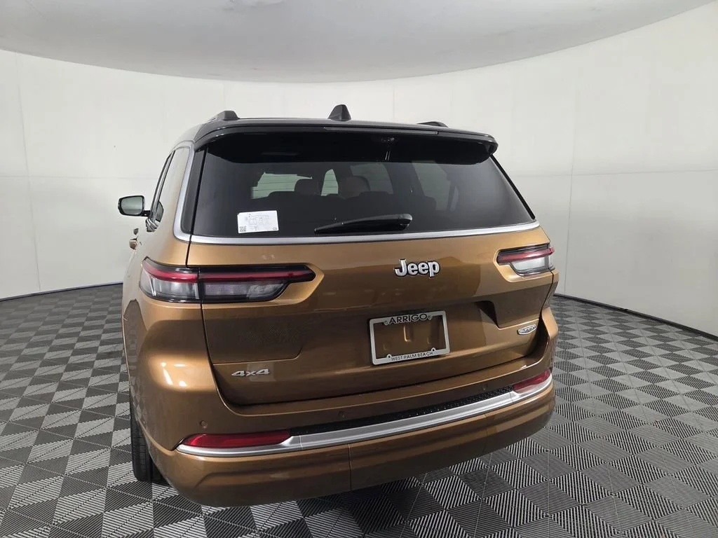 New 2026 Copper Shino Metallic Clear-Coat Exterior Paint Jeep Summit image 6