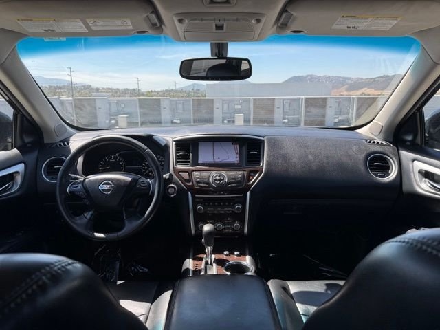 Used 2016 Magnetic Black Nissan Platinum image 13