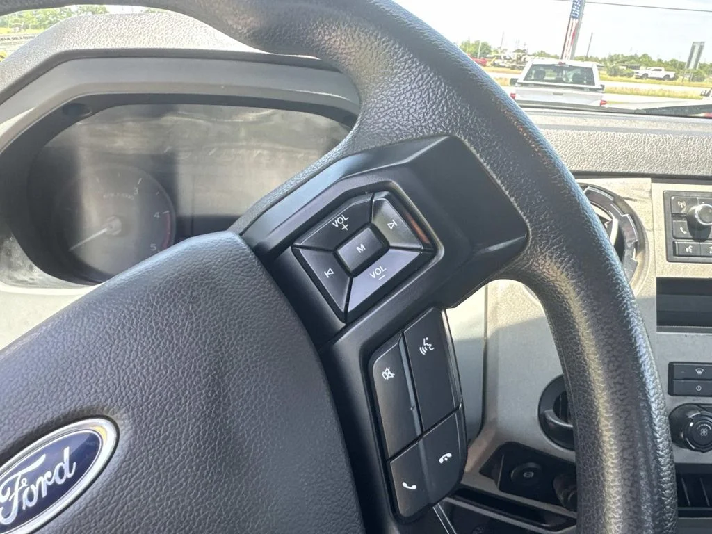 Used 2021 Oxford White Ford Base image 21
