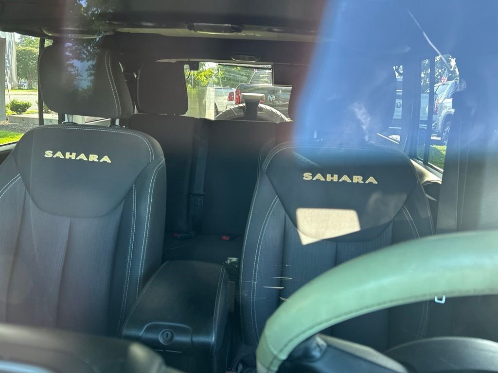 Used 2014 Gray Jeep Unlimited Sahara image 11