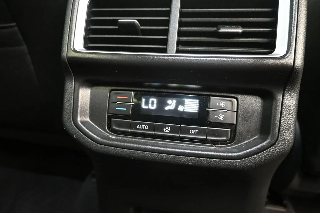 Used 2026 Silver Volkswagen SE w/Technology image 11