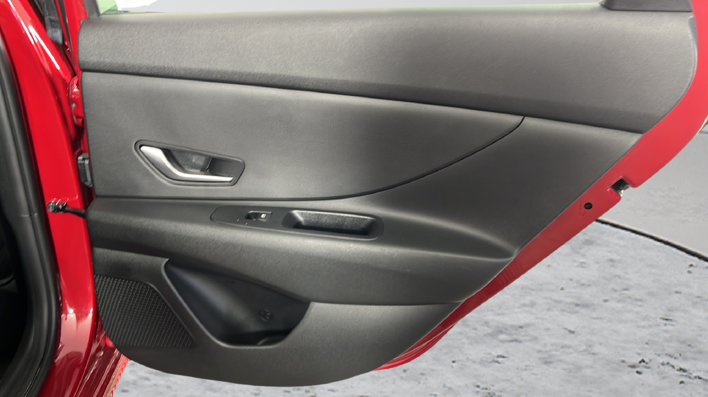 2021 Hyundai Elantra SEL - Photo 17