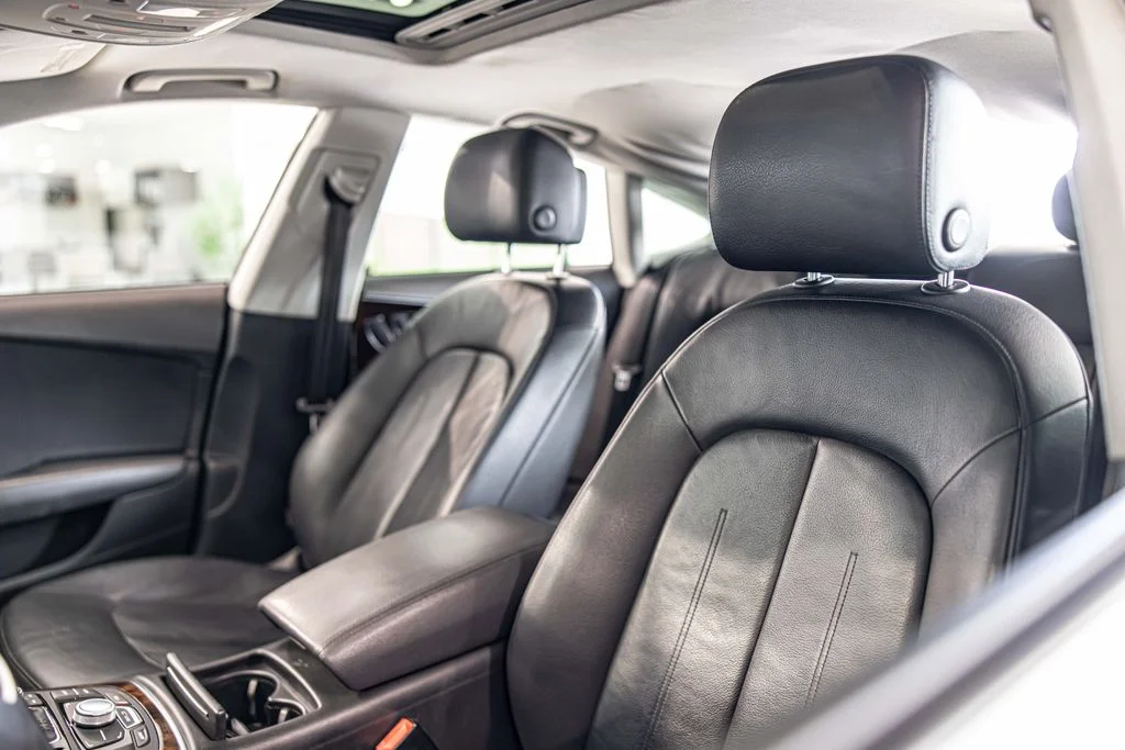Used 2013 Black Audi  image 17