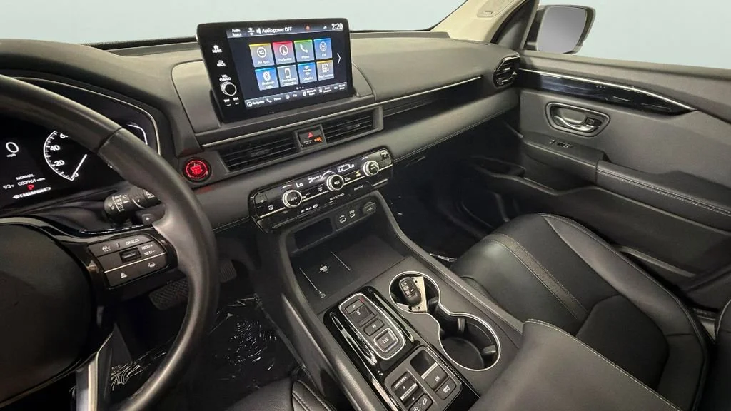 Used 2025 Gray Honda Touring image 19
