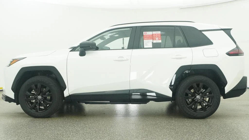 New 2026 Ice Cap Toyota SE image 2