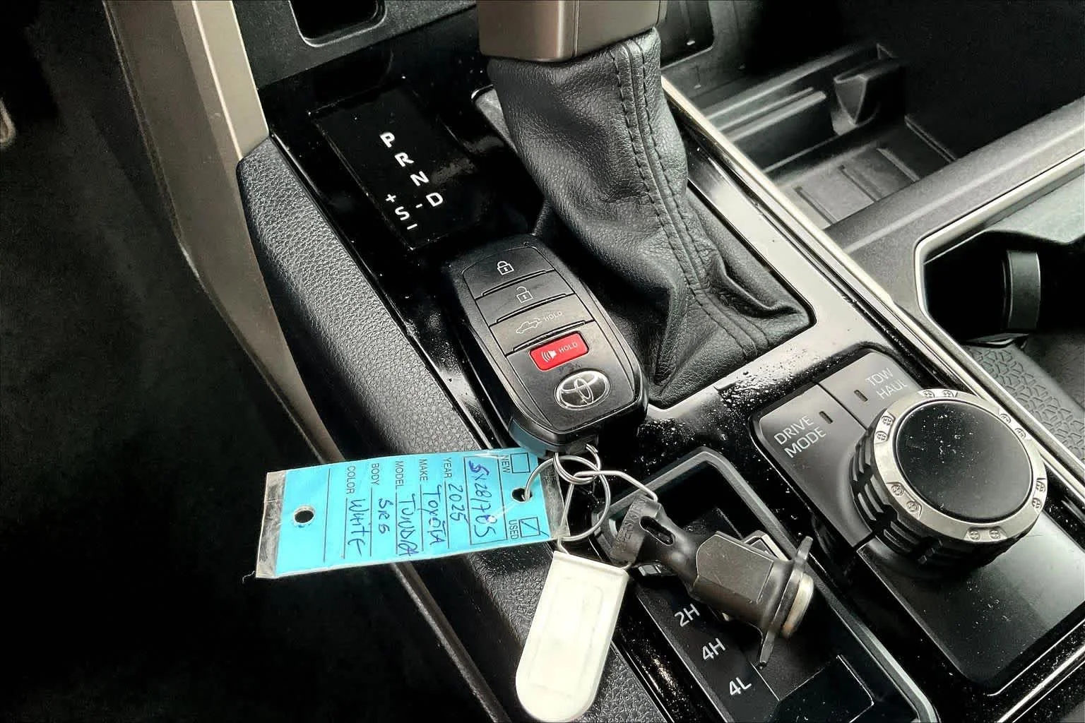 Used 2025 Ice Cap Toyota SR5 image 27