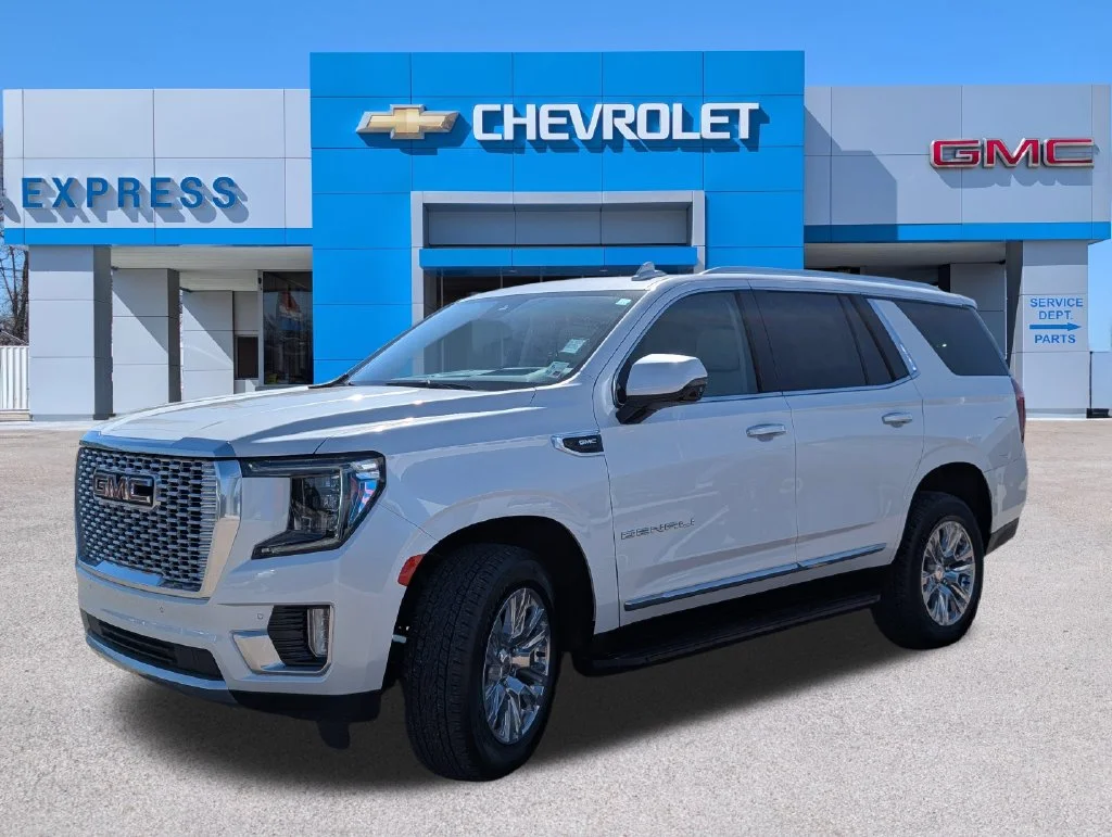Used 2023 White GMC Denali image 7