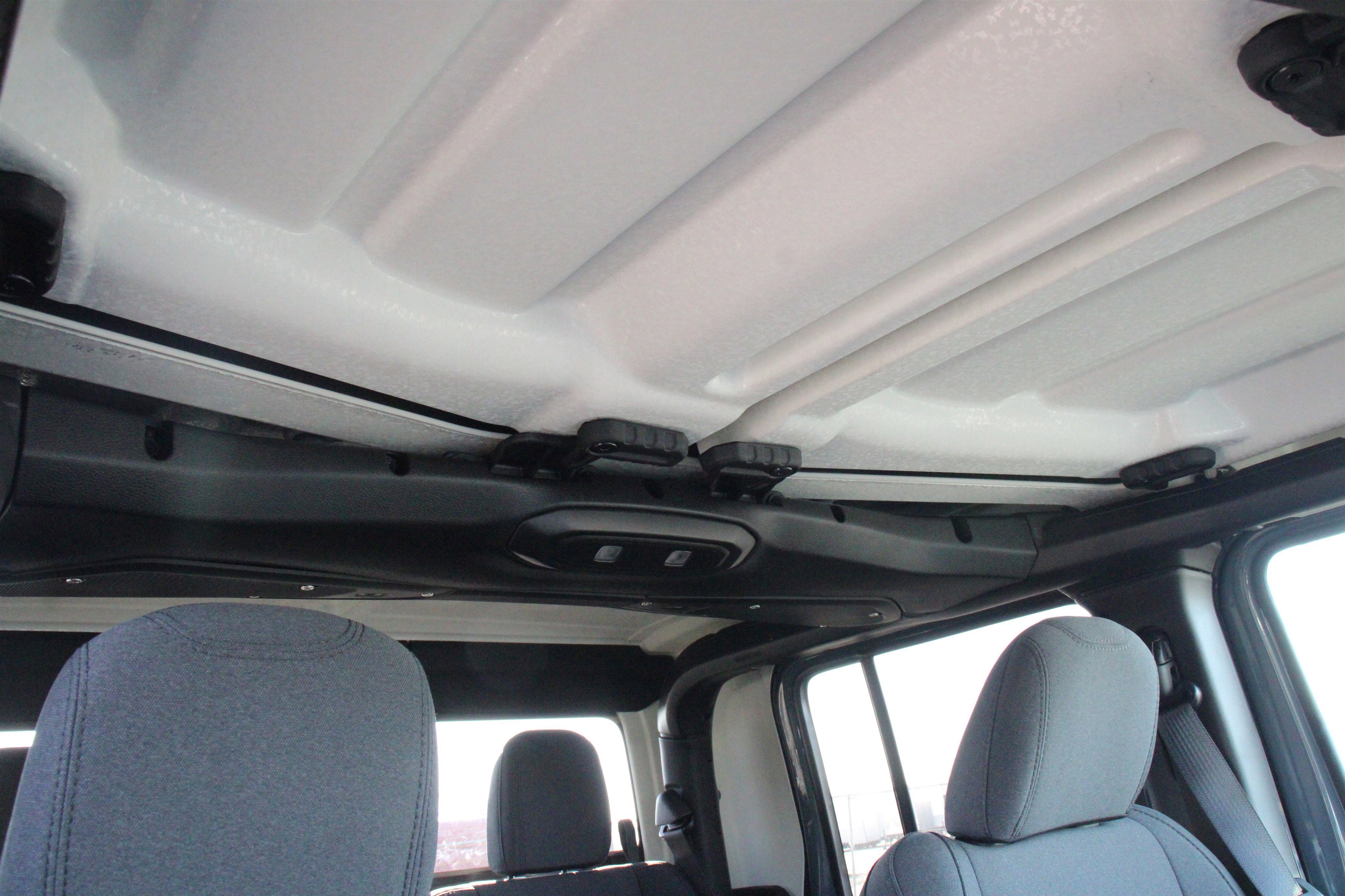 New 2026 Anvil Clear-Coat Exterior Paint Jeep Sport S image 29