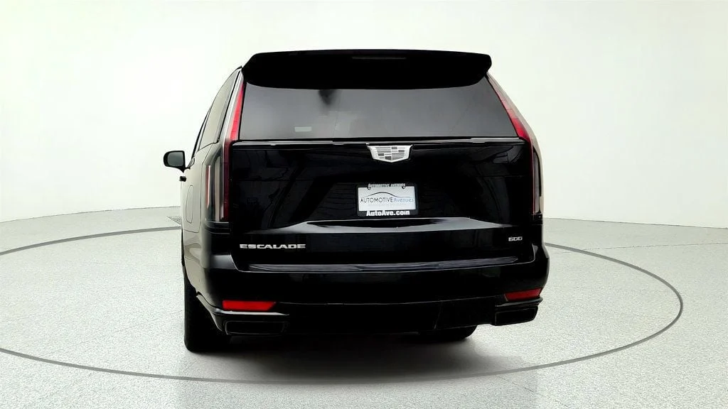 Used 2023 Black Raven Cadillac 4WD 4dr Sport Platinum w/ Super Cruise & Power Assist Steps image 6