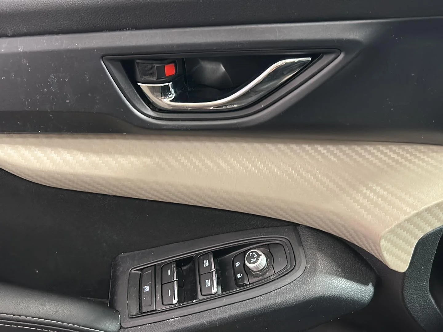 Used 2019 Crystal Black Silica Subaru Premium image 6