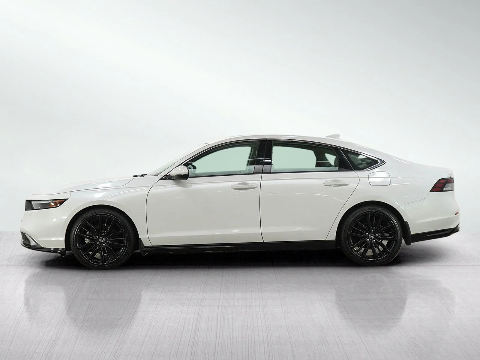 Used 2023 Honda Accord Hybrid Touring with VIN 1HGCY2F86PA021567 for sale in Burnsville, Minnesota