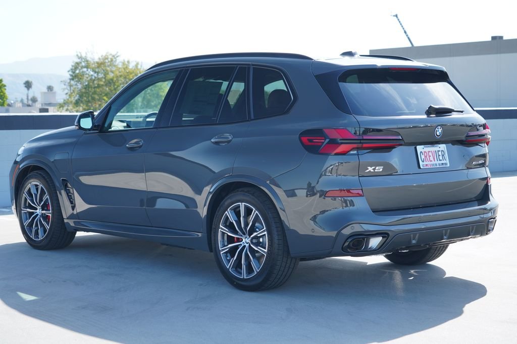 New 2026 Dravit Grey Metallic BMW xDrive50e image 8