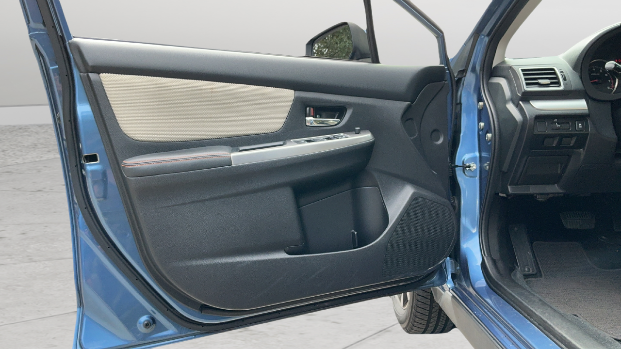 Used 2016 Blue Subaru 2.0i Premium image 18