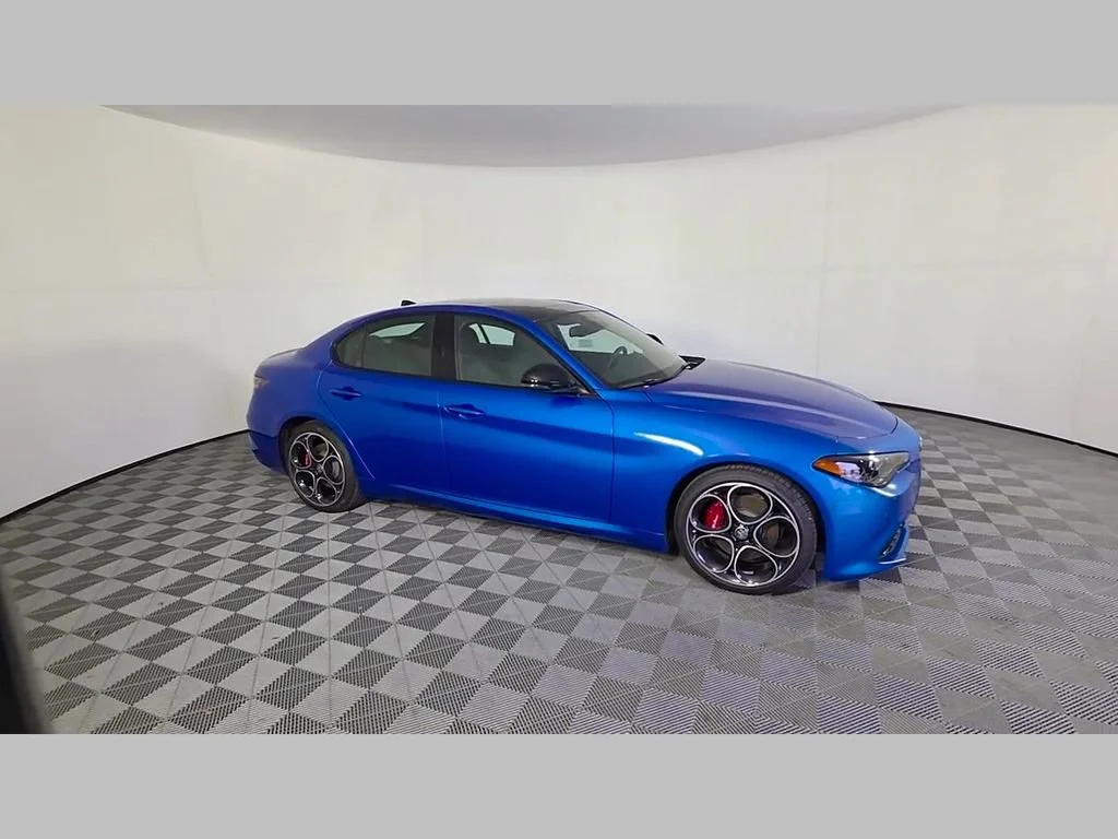 2025 Alfa Romeo Giulia Base - Photo 26