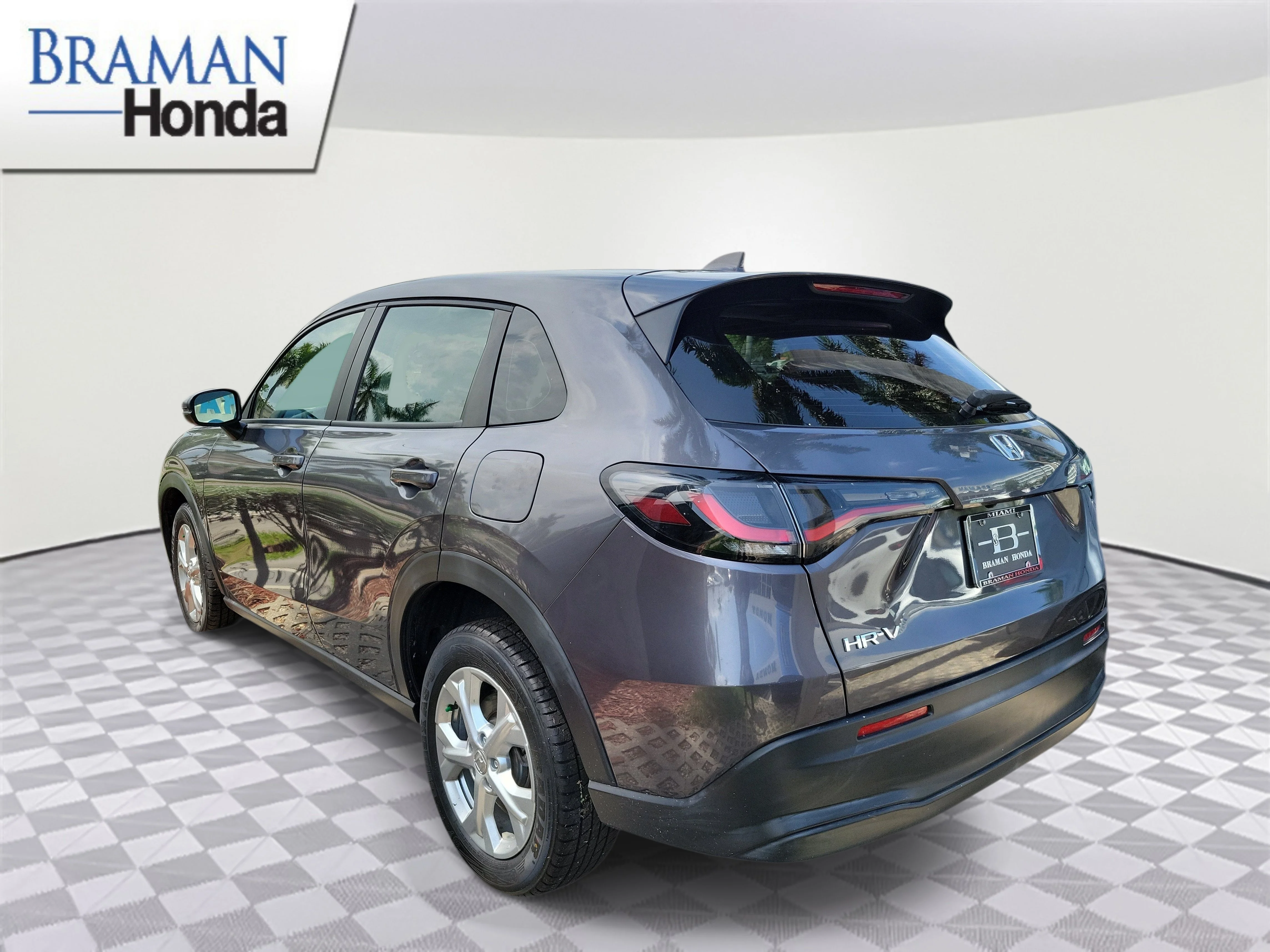 Certified Used 2023 Modern Steel Metallic Honda 2WD LX image 3