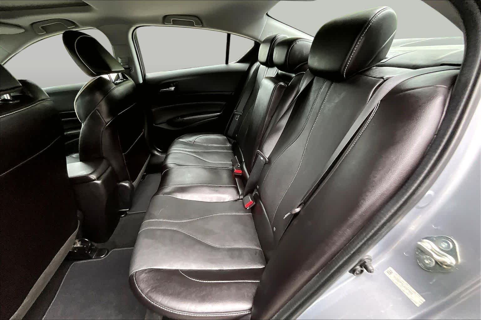 Used 2020 Lunar Silver Metallic Acura w/Premium Pkg image 21