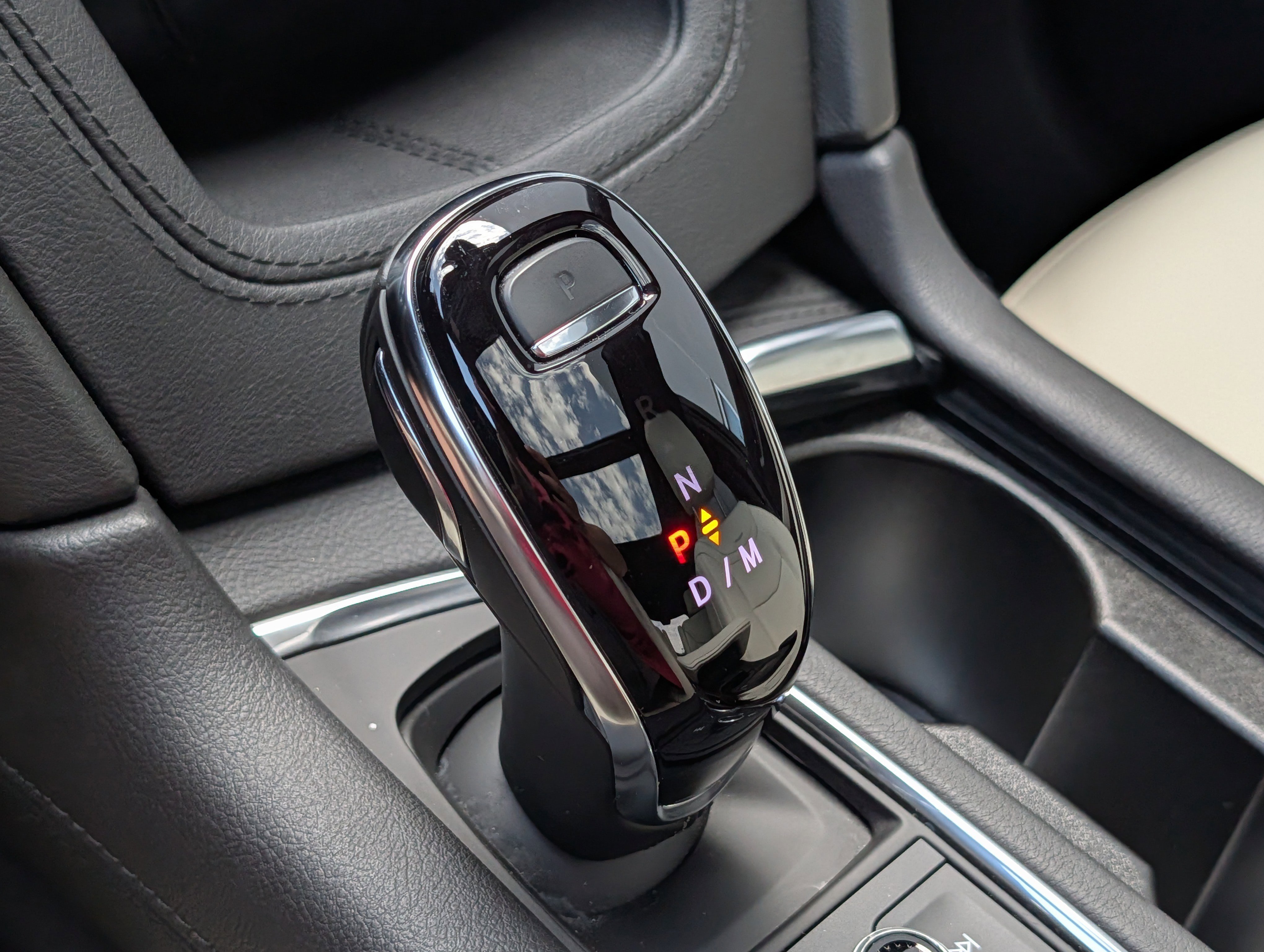 2025 Cadillac XT6 Sport - Photo 22